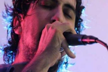 Debutto-discografico-del-cantautore-toscano-DARIO-ARRABITO