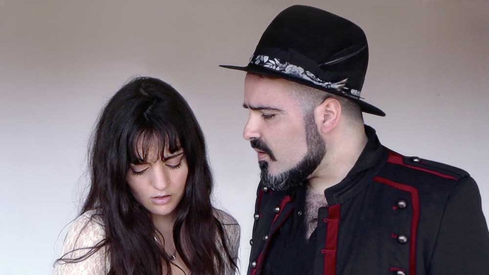 MIK-+-AURORA-RAYS-01