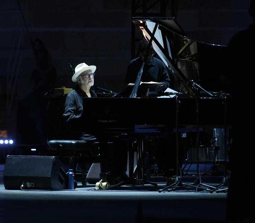 ludovico-einaudi-in-concerto-all-arena-di-verona