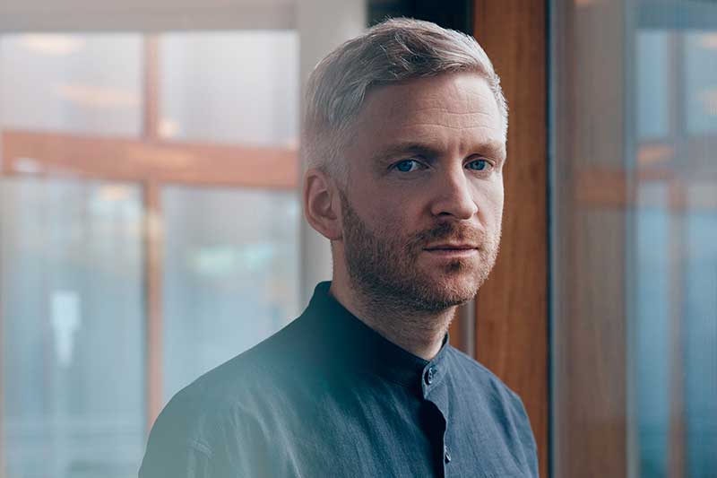 Olafur-Arnalds-by-Maximilian-Koenig